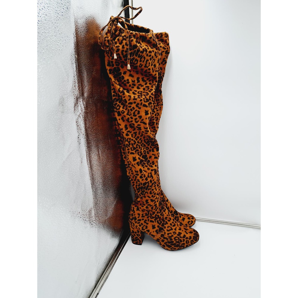 NWOB Vespose Thigh High Back Tie Leopard print soft upper 1/4 zip Boot 8.